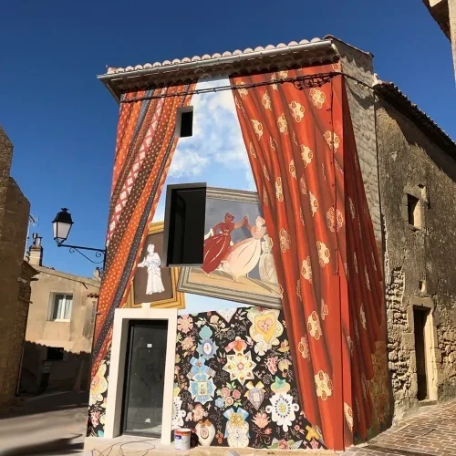 Cornillon-Confoux, l'Office de Tourisme 5
