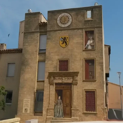 Salon-de-Provence, l'entrée du Château de l'Empéri 1